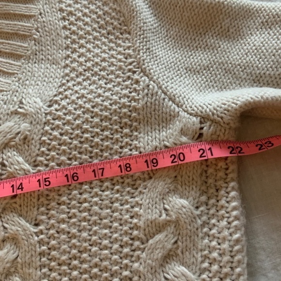 Cable chunky knit sweater - Picture 2 of 6